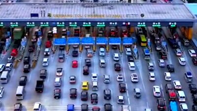 Puluhan Ribu Kendaraan Mengular Di Tol Cikampek, Puncak Libur Hari Natal 2023