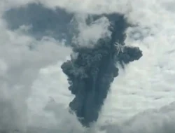 Hari Ini ! Gunung Marapi Kembali Erupsi