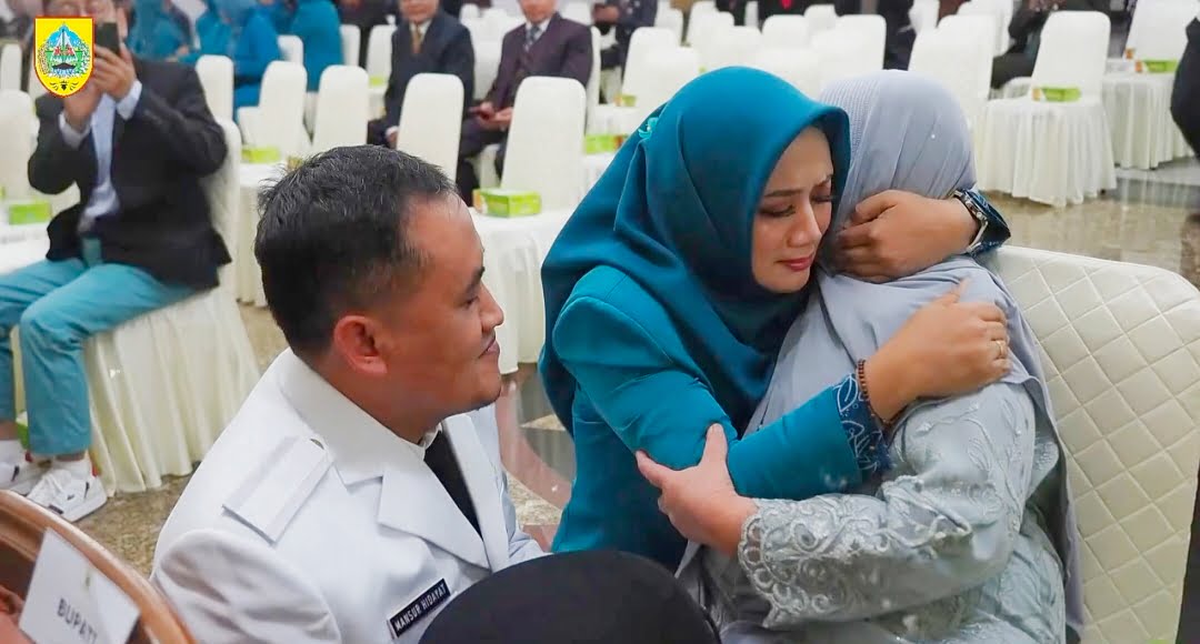 momen hari di hari ibu Mansur Hidayat dan Santi Rosalia serta Ibundanya