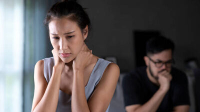 10 Ciri – Ciri Pasangan Kita Selingkuh, Apa Solusinya ???