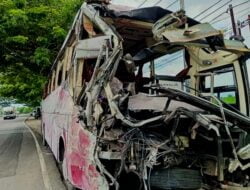 Bus Simpatisan Hanura Terguling Di Tol Ngawi, 3 Orang Meninggal Dunia