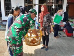 Pentingnya Cegah Stunting, Babinsa Dan Bidang Desa Limbangan Adakan Posyandu