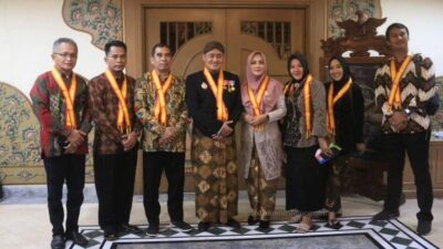 Bupati Pemalang Di Anugerahi Gelar Ningkrat Kehormatan Di Kraton Surakarta