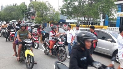 Seduluran Selawase, Road Show PKOB Bagi Takjil di Cilacap Meriah