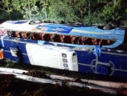 1 Tewas, Akibat Bus Rombongan Ziarah Asal Tangerang Kecelakaan Di Tol Cipali – Palimanan