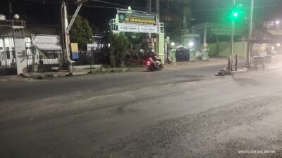 Jalan Aspal Lampu Merah Bojongbata, Bergelombang Makin Parah Dan Membahayakan