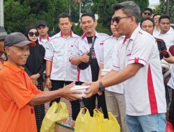 Kota Perwira Menjadi Sasaran Road Show Bagi Takjil PKOB Dian Prihantara : Dengan Berbagi Kita Tidak Akan Pernah Rugi