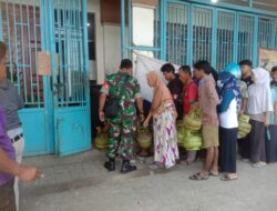 Kegigihan Babinsa Pastikan Elpiji 3 Kg di Grand Comal Sampai ke Tangan Tepat