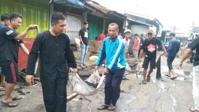 UPP Moga Bergotong Royong Bersihkan Pasar, Guna Menjaga Kebersihan Dan Antisipasi Banjir