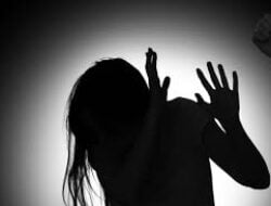 Viral !!! Gadis Pekalongan Diduga Dianiaya Saat Berobat, Netizen: Pelaku Harus Dihukum