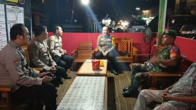 Wakapolres Singkawang Kompol Tri Prasetyo, S.I.K., M.H. Lakukan Supervisi Di Pos Pengamanan Lebaran