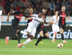Leverkusen Bungkam West Ham 2-0