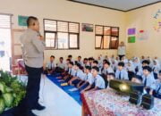 Cegah Bahaya Narkoba Sejak Dini: Polsek Talun Berikan Edukasi Kepada Siswa SMP Satu Atap Mesoyi