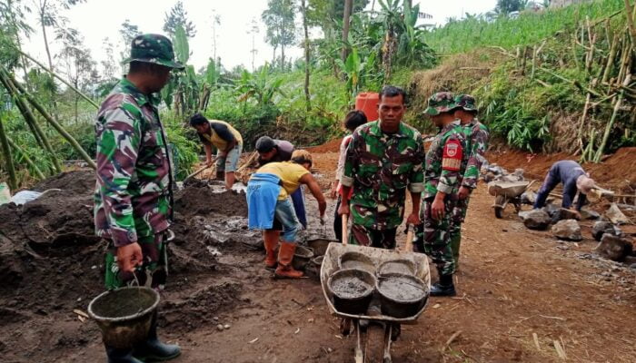 Fokus Sasaran Fisik, TMMD Kodim Pemalang Bangun Talud sepanjang 315 Meter di Desa Penakir