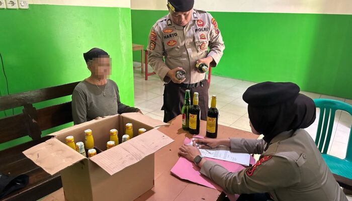 Gelar Kegiatan Kepolisian yang Dioptimalkan, Polisi Amankan Puluhan Botol Miras