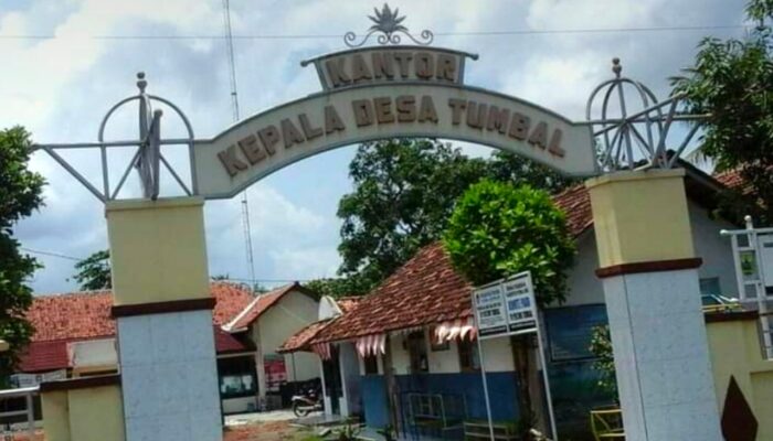 Kades Tumbal Diduga Tak Terima Warganya Diberitakan Yang Tinggal di Rumah Plastik ?