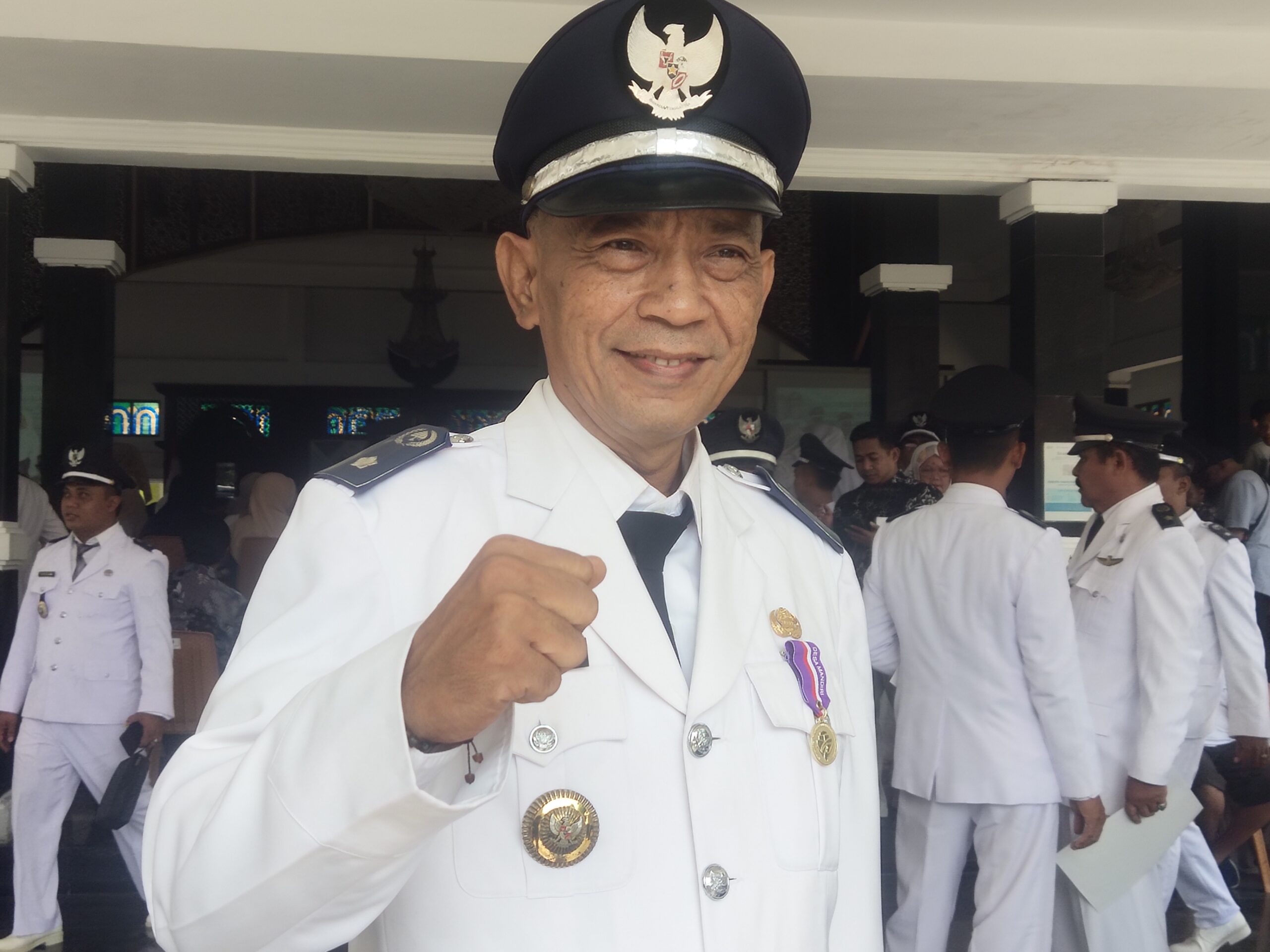 Kades Muncang Mashuri