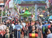 Meriah Ribuan Masyarakat Padati Pantai Telukpenyu Cilacap di Festival Nelayan Sedekah Laut