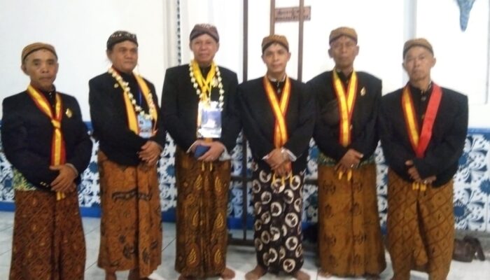 Kirab Pusaka Keraton Surakarta Hadiningrat, Pangarso Kusumo Hondrowino Pemalang, Mendapat Jatah Ngampil 