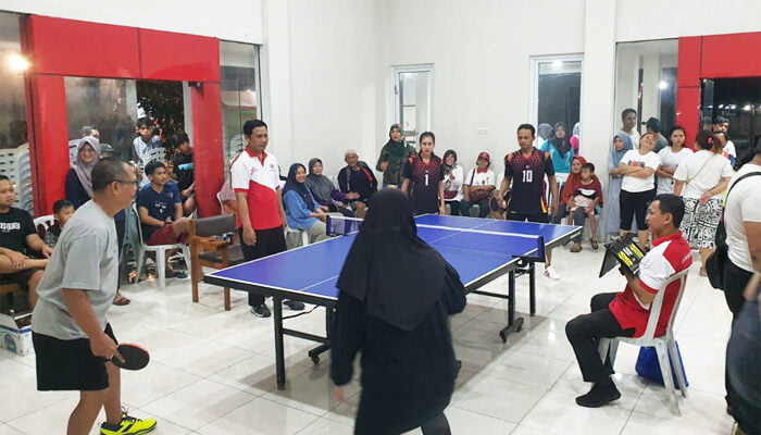 Kelurahan Muktiharjo Kidul Gelar Lomba Tenis Meja HUT RI 79