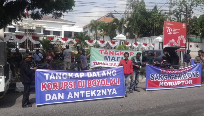Aliansi Masyarakat Boyolali Gelar Aksi Demo di Kejari: Menggoncang Intansi Penegak Hukum, Tuntut Usut Tuntas Kasus dugaan Korupsi