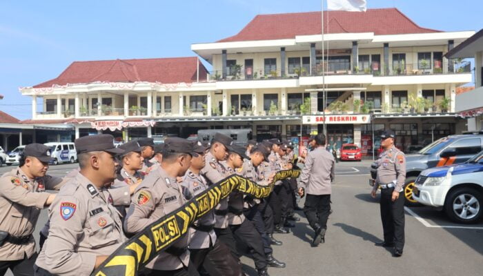 Jelang Pilkada Latihan Pengendalian Masa di Gelar Polresta Cilacap.