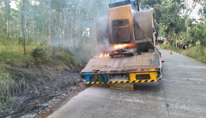 Inalillahi Dua Pria di Cilacap Tewas Seketika Akibat Truk Tersangkut Kabel Tegangan Tinggi