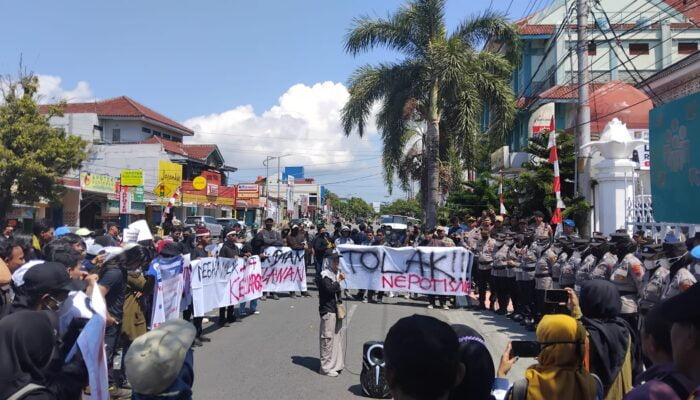 Sepakat Bersama Aliansi Masyarakat Cilacap Bergerak DPRD Cilacap Kawal Putusan MK