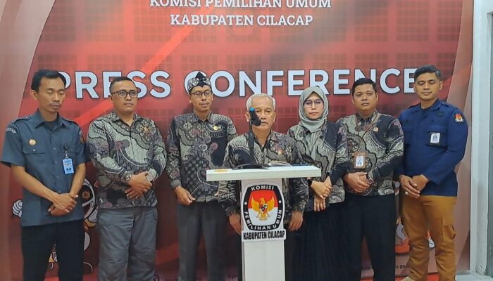 Resmi Dibuka, Hari Pertama Paslon Bupati Wabup Cilacap Yang Mendaftar di KPU Nihil