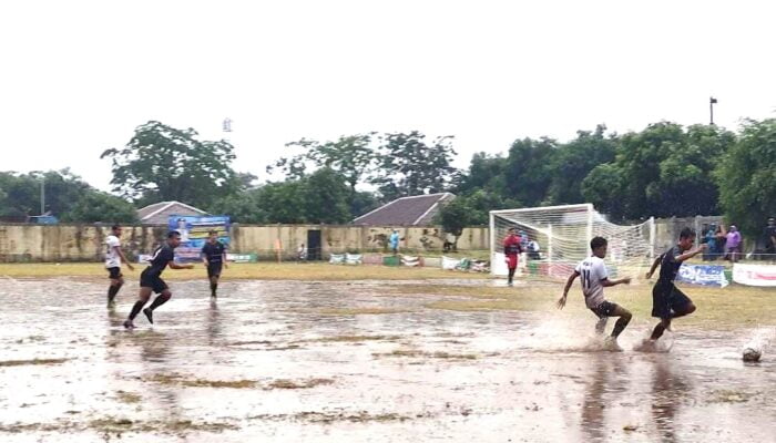 Meski Hujan Deras, Mutiara FC Tetap Tunjukkan Taringnya di Mariko Cup