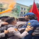 Demo Massa mahasiswa menolak RUU Pilkada di gedung DPRD Jateng