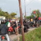 perlintasan rel kereta api (KA) di muktiharjo kidul ditutup, jembatan sukarela bertambah macet