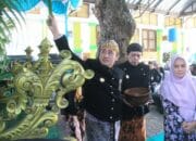 Lestarikan Budaya, Bupati Mansur Bersihkan Benda-Benda Pusaka Pemalang