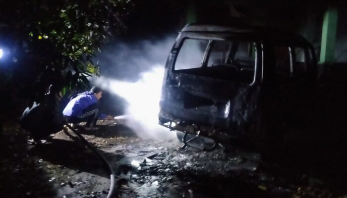 Mobil Ludes Terbakar di Pemalang, Diduga Akibat Sedot BBM Pakai Sanyo