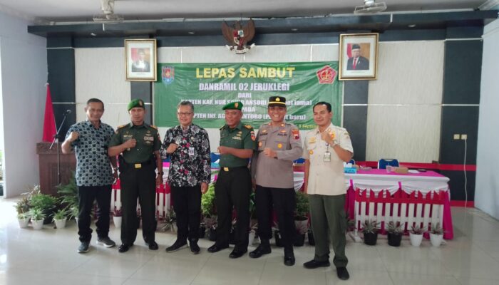 Jaga Kondusifitas Jelang Pilkada Danramil Jeruklegi Ajak Forkopimcam Bersama Masyarakat Bersinergi