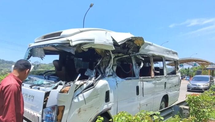 Kecelakaan Maut Rombongan Santri di Tol Bawen-Semarang, 4 Tewas