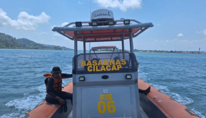 Sedang Sarapan Seorang ABK KM Gibran Jaya 02 Terhantam Ombak di Perairan Cilacap