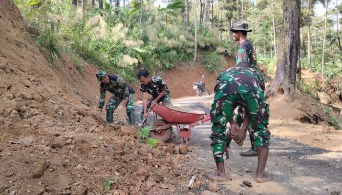 Satgas TMMD Reg ke 122 Kodim Pemalang Mulai Pasang Batu Bata Rumah Tak Layak Huni