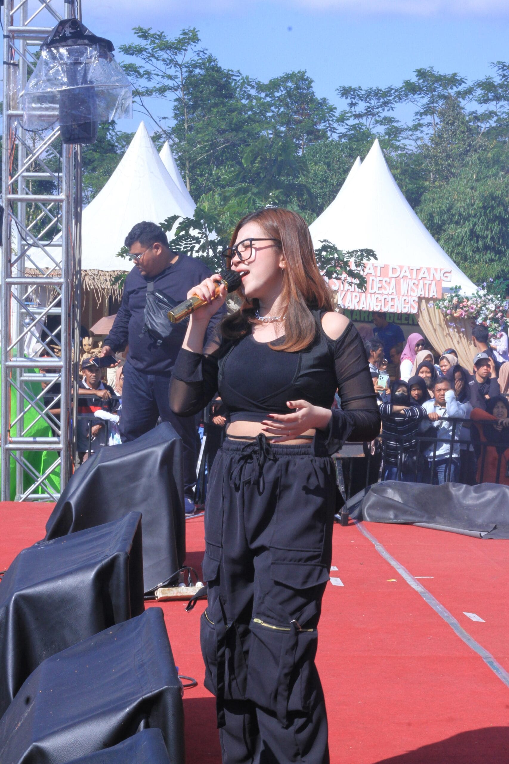 Rizky Mbambot, Penyanyi Asal Pemalang
