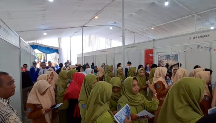 Job Fair SMK YPE Cilacap Diserbu Pelamar, Diikuti Puluhan Perusahaan