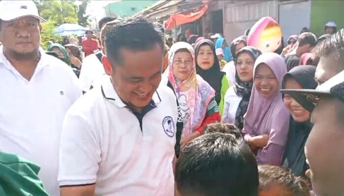 Warga Desa Mengoneng & Kepungan Dukung Calon Bupati Pemalang No. Urut 02 dengan Jalan Sehat Bersama Mansur Hidayah 