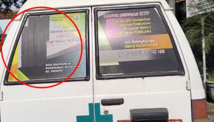 Kritik Terhadap Dinas Kesehatan : Stiker Program UHC di Mobil Ambulance Puskesmas Tak Terpasang Pasca Pilkada!