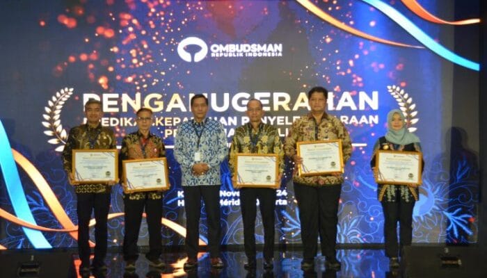 Pemkab Cilacap Masuk 10 Besar Kabupaten Terbaik di Indonesia Dalam Penilaian Kepatuhan Penyelenggaraan Pelayanan Publik