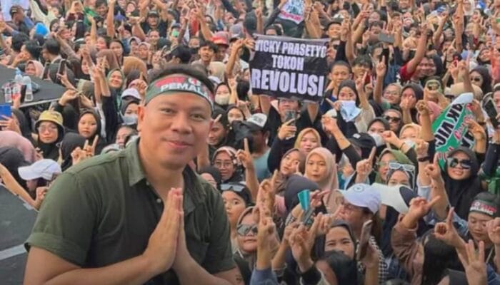 Revolusi Pemalang digaris Perjuangan, Vicky Prasetyo Gugat KPU Pemalang ke MK !