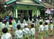 TNI dan TK Salafiyah Pamuliyan: Menumbuhkan Rasa Cinta Tanah Air Sejak Dini