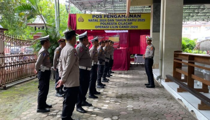 Pastikan Ibadah Berjalan Lancar dan Aman, Jelang Natal Ratusan Personel Polresta Cilacap Siaga Amankan Gereja