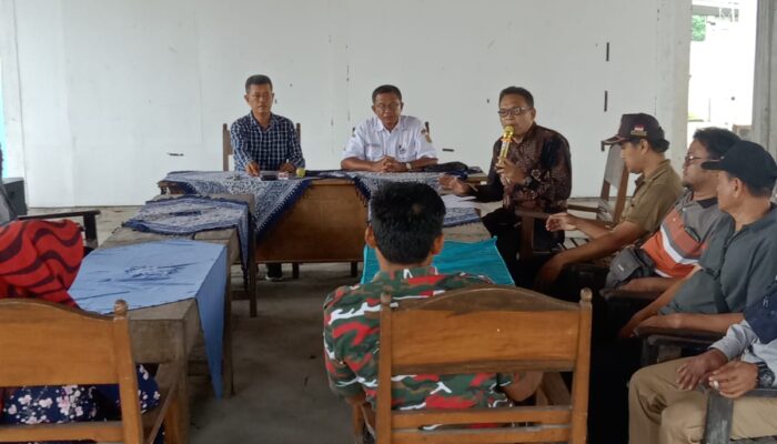 LMP Marcab Pemalang Kawal Musyawarah Penentuan Harga Lapak Pasar Klareyan !