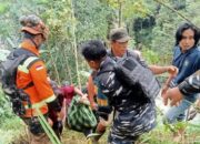 TNI AL Lanal Tegal Kerahkan Prajurit untuk Evakuasi Korban Longsor di Pekalongan