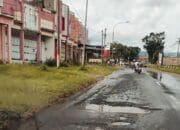 Jalan Berlubang di Karangmoncol-Kecepit: Warga Keluhkan Kondisi Membahayakan, Pemerintah Terkesan Tutup Mata