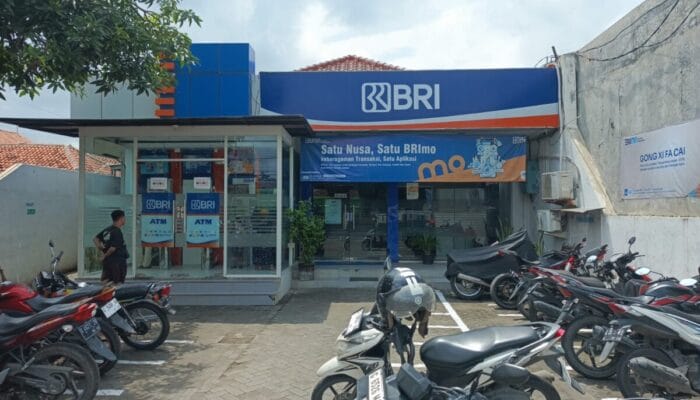 Diduga Pihak BRI Unit Bojongbata Intimidasi Nasabah Bakal Pasang Stiker Dinding Tunggakan !